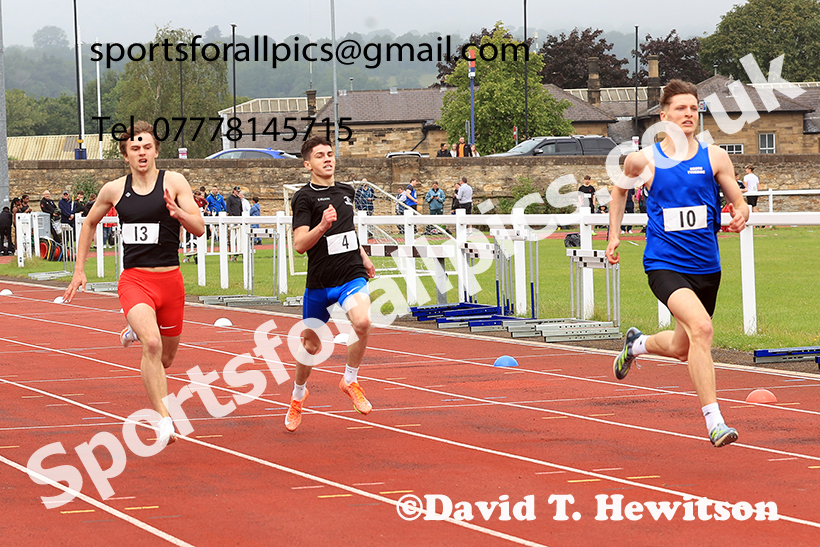Boys 300 or 400 metres, 2025 Northumberland Schools Track and Fields, Wentworth, Hexham. Photo: David T. Hewitson/Sports for All Pics